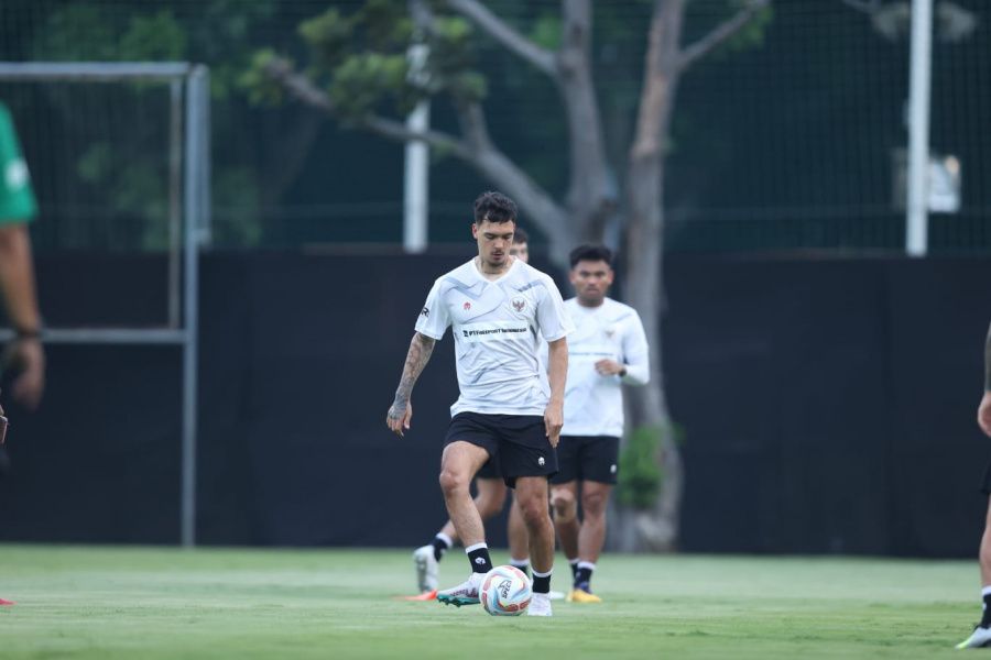 Shayne Pattynama gak sabar hadapi Argentina dalam debutnya sebagai pemain Timnas Indonesia. =Rujukanmedia.com/Dok.PSSI