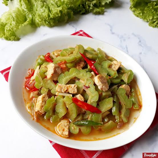 Pare umumnya adalah makanan yang cocok untuk di tumis ataupun dilalap, images sumber: Resepkoki