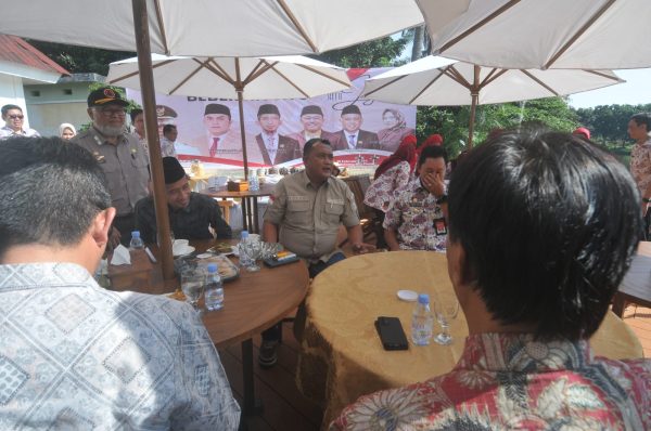 j Bupati Bogor bersama Ketua DPRD Kabupaten Bogor Rudy Susmanto dan sejumlah nggota lainnya menggelar ramah tamah sambil membahas kondusifitas daerah jelang pemilu 2024