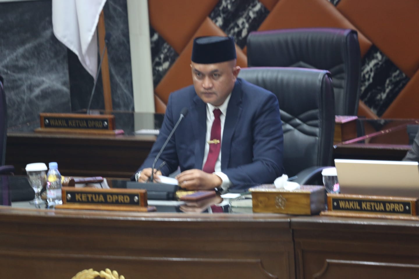 WhatsApp Image 2024-03-28 at 6.50.53 PM Ketua DPRD Kabupaten Bogor, Rudy Susmanto saat memimpin Rapat Paripurna
