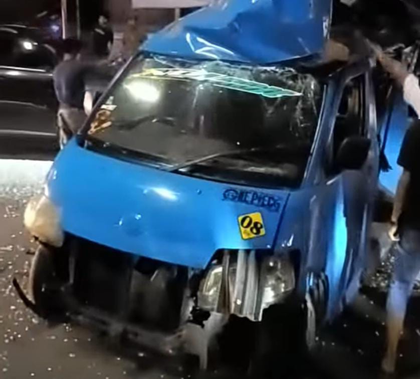 Tangkapan layar video kondisi angkot usai meledak (Istimewa)