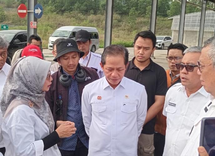 Menteri LH Hanif Faisol Nurofiq di TPPAS Lulut Nambo (Istimewa)