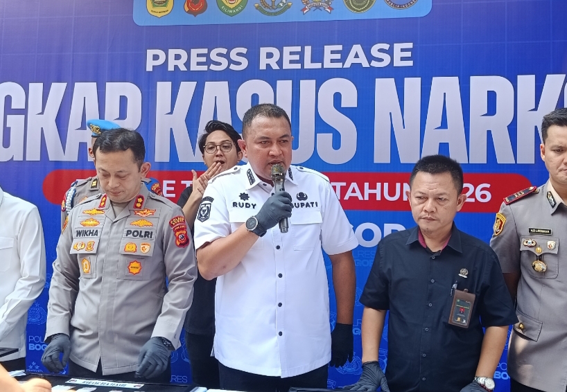 Bupati Bogor Rudy Susmanto saat pengungkapan kasus narkoba di Mako Polres Bogor (Istimewa)