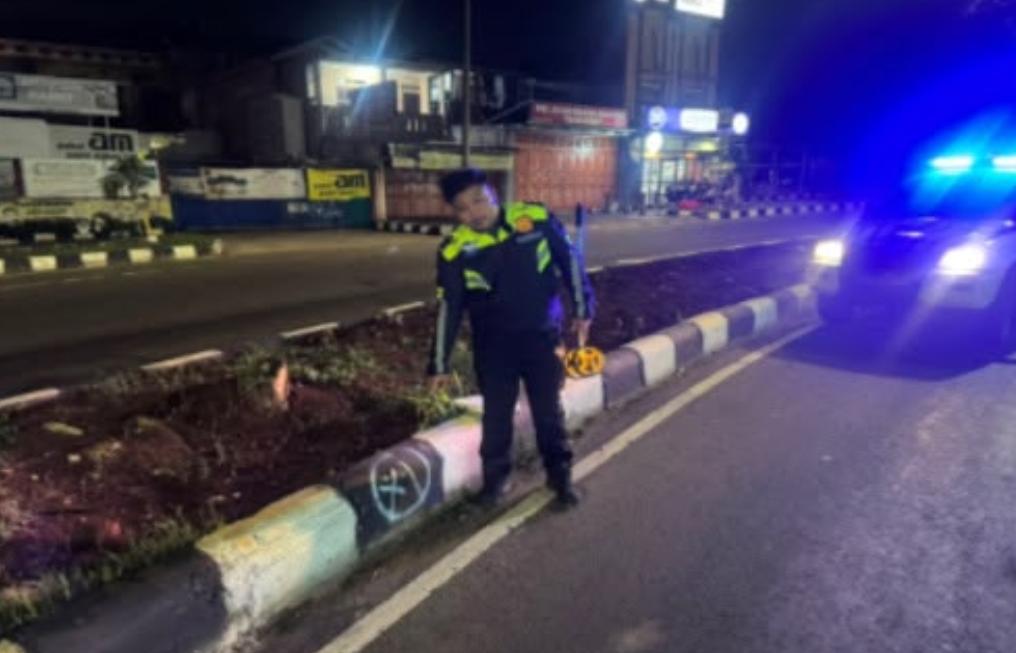 Olah TKP kecelakaan di area Pakansari, Cibinong, Kabupaten Bogor (Dok.Polisi)