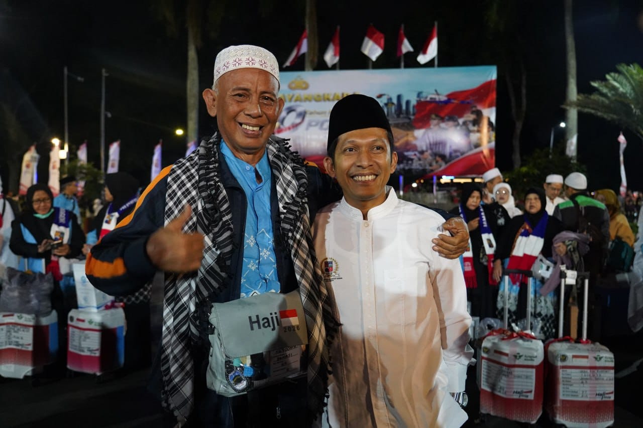 sambut-kepulangan-jamaah-haji-kloter-27-zenal-abidin-momentum-indah-sesuai-surat-al-hajj-ayat-27-1