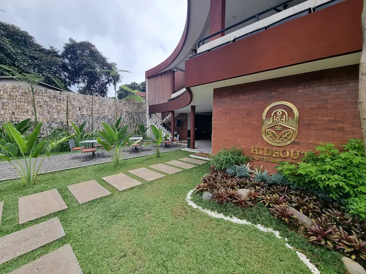 Hideout Coffee and Kitchen, images sumber: Google Crome, Steve