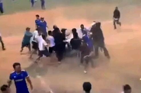 Tangkapan layar kericuhan sepakbola di Sukajaya, Kabupaten Bogor (Istimewa)