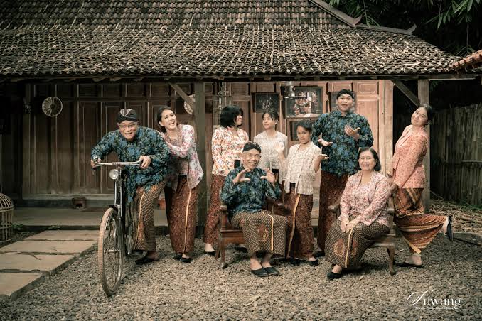 Uwung Foto Studio, images sumber: Instagram @iki_Suwung
