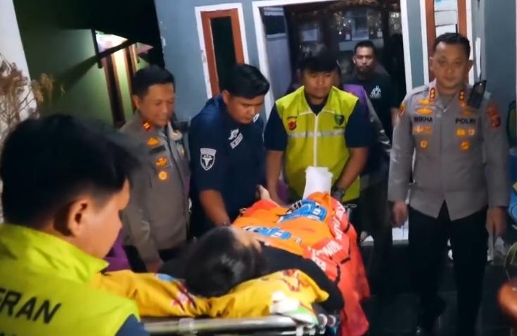 Penanganan medis ABK asal Tenjo, Kabupaten Bogor korban penyanderaan perompak Somalia (Dok.Polres)